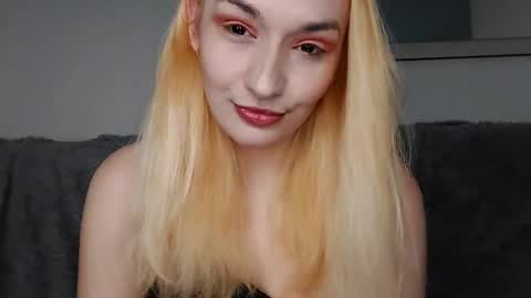 Snapshot of cassandratate chatting on 01/28/25, 07:32 Casey Chris online show from 01/28/25, 07:32