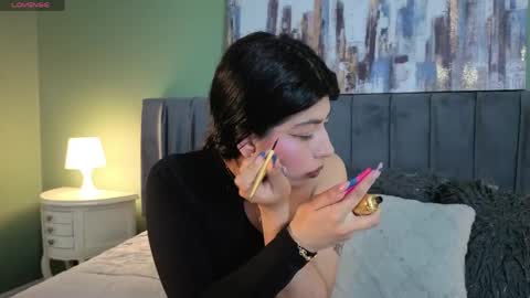 Snapshot of cassie_bloom chatting on 06/05/26, 03:35 cassie_bloom online show from 06/05/26, 03:35