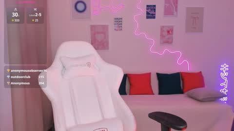 Snapshot of cassie_evansss chatting on 12/20/24, 06:40 Cassie online show from 12/20/24, 06:40