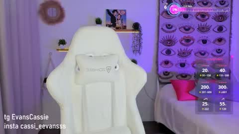 Snapshot of cassie_evansss chatting on 02/26/25, 03:32 Cassie online show from 02/26/25, 03:32
