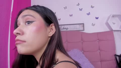 Snapshot of cassie_jones1 chatting on 01/05/25, 02:38 Cassie Jones online show from 01/05/25, 02:38