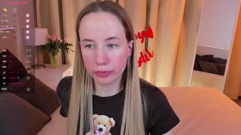 Snapshot of cassie_kelman chatting on 02/16/25, 08:44 Cassie online show from 02/16/25, 08:44