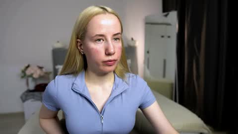 Snapshot of cassie_kelman chatting on 11/02/25, 09:17 Cassie online show from 11/02/25, 09:17