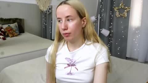 Snapshot of cassie_kelman chatting on 12/15/25, 08:57 Cassie online show from 12/15/25, 08:57