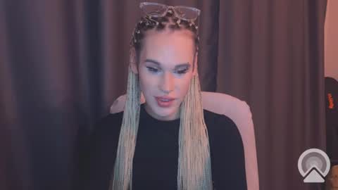 Snapshot of cassiemich chatting on 12/04/24, 07:01 Cassie online show from 12/04/24, 07:01