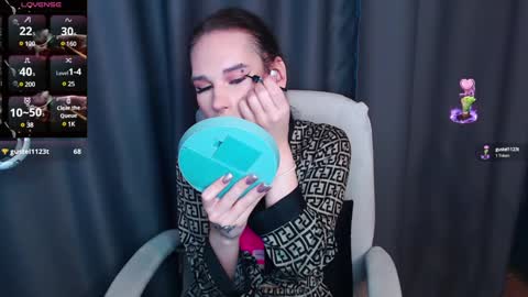 Snapshot of cassiemich chatting on 01/25/25, 01:30 Cassie online show from 01/25/25, 01:30