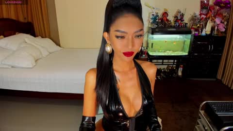 CassieValbalera online show from 05/12/26, 02:41