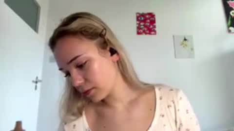 Olivia online show from 03/20/26, 08:08