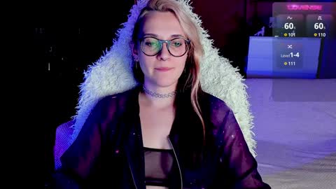 Snapshot of cassy_moore chatting on 12/24/24, 10:17 Ellie online show from 12/24/24, 10:17