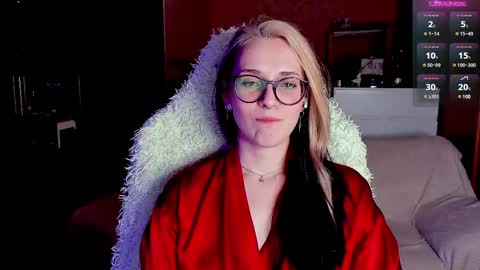 Snapshot of cassy_moore chatting on 03/06/25, 09:42 Ellie online show from 03/06/25, 09:42
