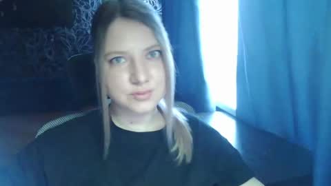 Snapshot of casual__vibes chatting on 04/25/26, 10:07 casual__vibes online show from 04/25/26, 10:07