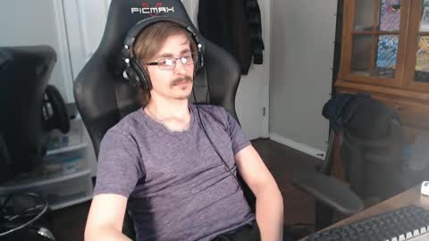 Snapshot of casuallycorrupt chatting on 05/26/26, 01:56 casuallycorrupt online show from 05/26/26, 01:56