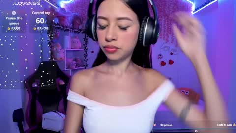 Snapshot of cat_kitty18 chatting on 03/06/25, 06:59 Lorena Saenz online show from 03/06/25, 06:59