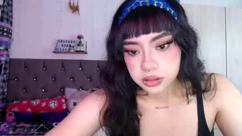 Mila online show from 04/10/26, 07:46