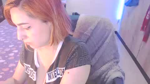 Snapshot of cat_naughty chatting on 02/06/25, 05:09 cat naughty online show from 02/06/25, 05:09