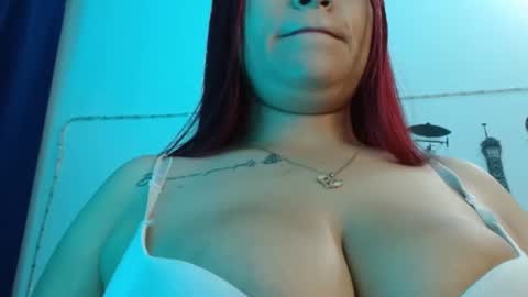 Snapshot of cata__gutierrez_ chatting on 02/19/25, 04:01 Cata online show from 02/19/25, 04:01