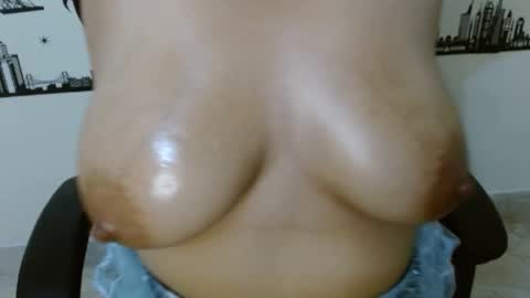 Snapshot of cata__gutierrez_ chatting on 02/23/25, 12:30 Cata online show from 02/23/25, 12:30