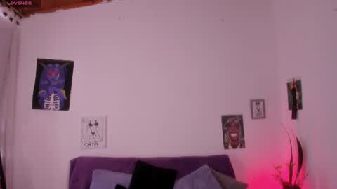 Cata green model independient online show from 07/15/26, 06:46