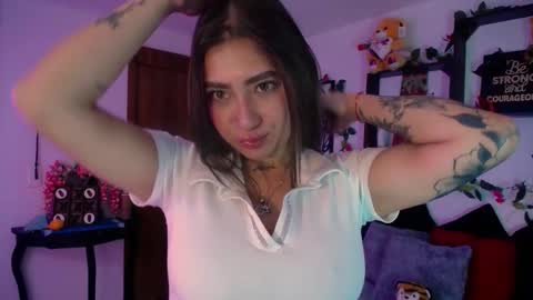 cata_lover1 online show from 02/03/26, 12:43