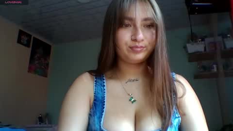 cata_lover1 online show from 04/22/26, 03:46