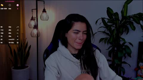 MACARENA online show from 12/12/24, 10:20