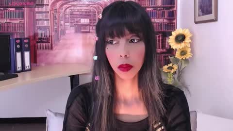 Snapshot of catalella_ar chatting on 09/23/25, 03:09 Queen Catalella online show from 09/23/25, 03:09
