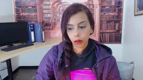 Queen Catalella online show from 12/21/25, 03:24