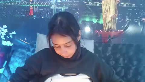 Snapshot of catalella_ar chatting on 07/24/26, 03:37 Queen Catalella online show from 07/24/26, 03:37