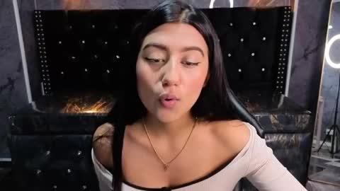 Snapshot of catalella_little_b chatting on 06/01/26, 07:48 catalella_little_b online show from 06/01/26, 07:48