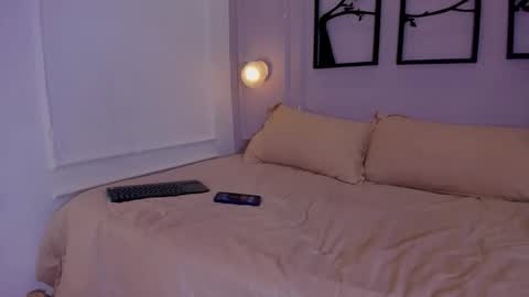 Cataleya online show from 10/25/25, 04:20