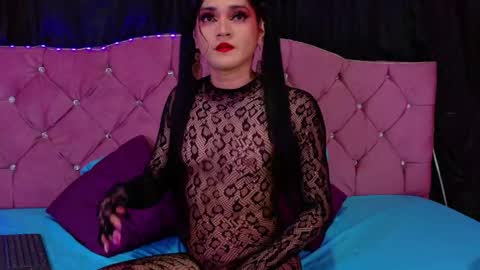 Cata Prins  online show from 06/06/26, 12:32