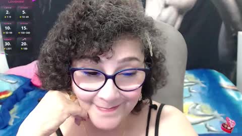 Snapshot of cataleya_mom_ chatting on 02/18/25, 10:58 cataleya online show from 02/18/25, 10:58