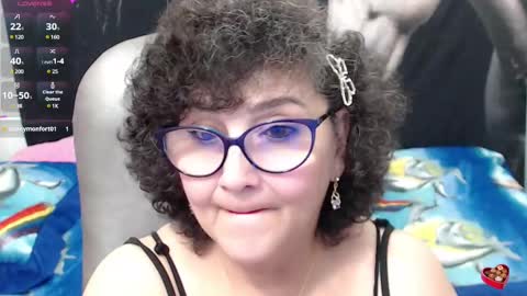 Snapshot of cataleya_mom_ chatting on 02/19/25, 03:39 cataleya online show from 02/19/25, 03:39
