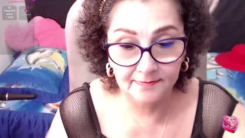 Snapshot of cataleya_mom_ chatting on 02/19/25, 10:09 cataleya online show from 02/19/25, 10:09