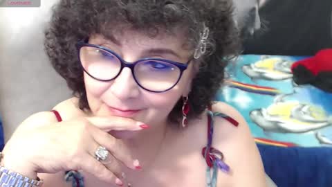 Snapshot of cataleya_mom_ chatting on 02/22/25, 05:23 cataleya online show from 02/22/25, 05:23