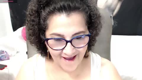 Snapshot of cataleya_mom_ chatting on 02/25/25, 05:41 cataleya online show from 02/25/25, 05:41