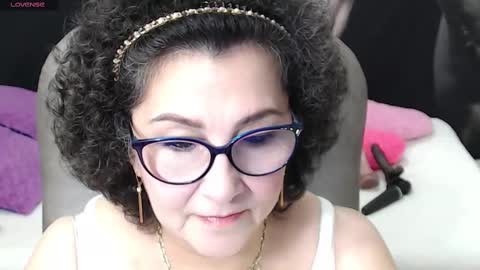Snapshot of cataleya_mom_ chatting on 03/02/25, 12:20 cataleya online show from 03/02/25, 12:20