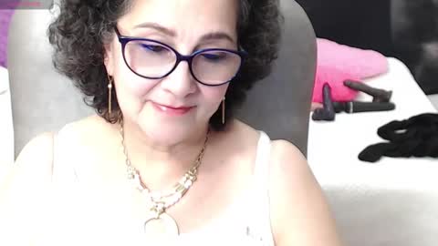 Snapshot of cataleya_mom_ chatting on 03/02/25, 06:59 cataleya online show from 03/02/25, 06:59