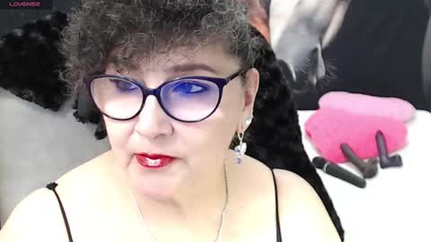 Snapshot of cataleya_mom_ chatting on 03/03/25, 07:43 cataleya online show from 03/03/25, 07:43