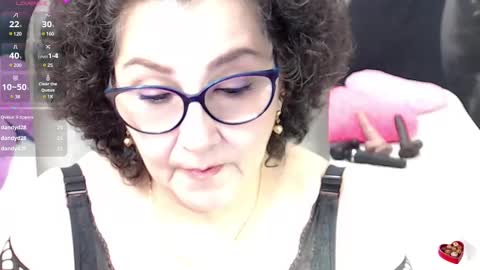 Snapshot of cataleya_mom_ chatting on 03/04/25, 04:17 cataleya online show from 03/04/25, 04:17