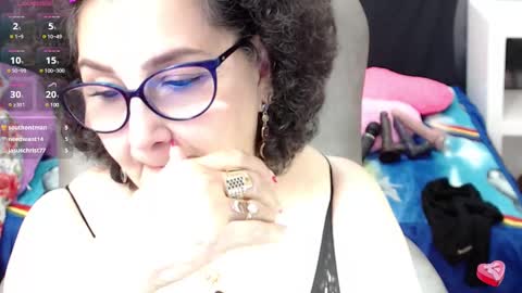 Snapshot of cataleya_mom_ chatting on 03/07/25, 08:13 cataleya online show from 03/07/25, 08:13