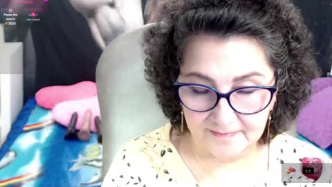 Snapshot of cataleya_mom_ chatting on 03/11/25, 02:43 cataleya online show from 03/11/25, 02:43