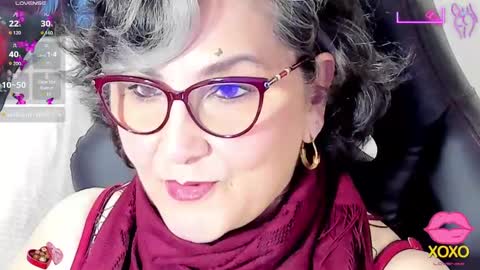 Snapshot of cataleya_mom_ chatting on 09/09/25, 03:17 cataleya online show from 09/09/25, 03:17