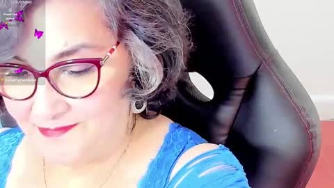Snapshot of cataleya_mom_ chatting on 09/14/25, 02:54 cataleya online show from 09/14/25, 02:54