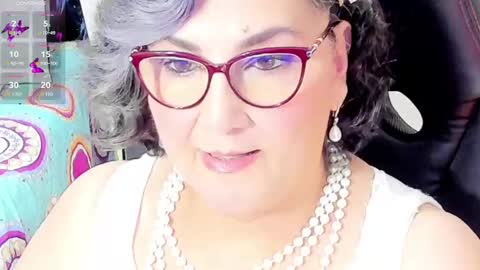 Snapshot of cataleya_mom_ chatting on 09/20/25, 04:46 cataleya online show from 09/20/25, 04:46