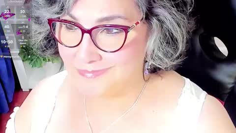 Snapshot of cataleya_mom_ chatting on 10/02/25, 03:35 cataleya online show from 10/02/25, 03:35