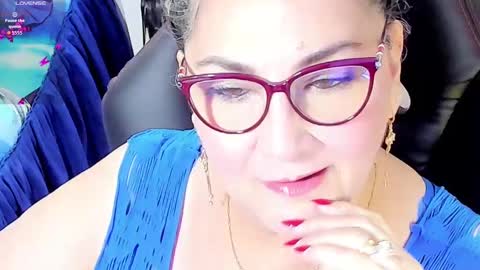 Snapshot of cataleya_mom_ chatting on 10/05/25, 01:04 cataleya online show from 10/05/25, 01:04