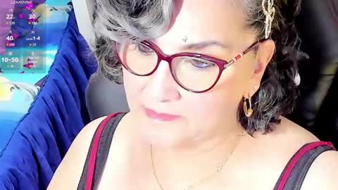Snapshot of cataleya_mom_ chatting on 10/06/25, 03:37 cataleya online show from 10/06/25, 03:37