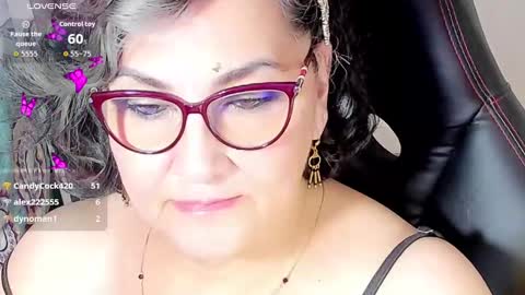 Snapshot of cataleya_mom_ chatting on 10/15/25, 09:09 cataleya online show from 10/15/25, 09:09