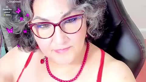 Snapshot of cataleya_mom_ chatting on 10/18/25, 10:49 cataleya online show from 10/18/25, 10:49
